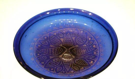 琉璃是什么意思