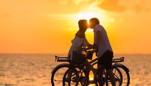 女生拉黑男生是绝交吗