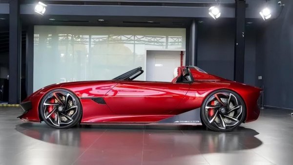 两个箭头是什么车品牌