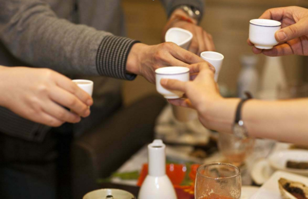 五瓶啤酒顶多少白酒