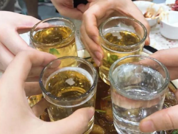 五瓶啤酒顶多少白酒