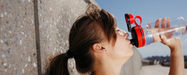 水杯上面刻什么字好