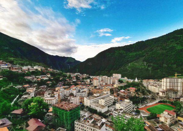 白玉县海拔多少米高