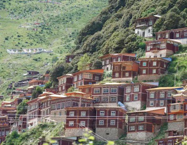 白玉县海拔多少米高