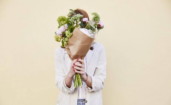 狮子座男人爱上一个女人的表现