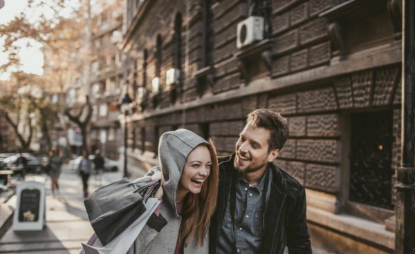 狮子座男人爱上一个女人的表现