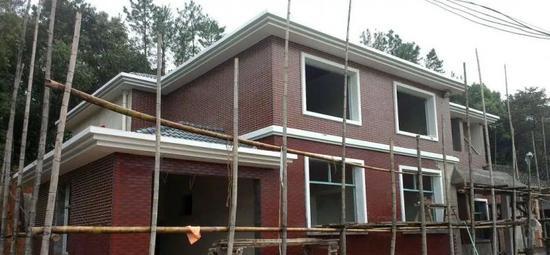 四平八稳什么意思