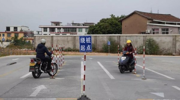 c1考完多久可以考摩托车驾驶证