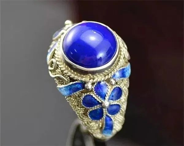 青金石颜色等级照片