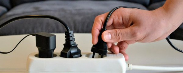 插座发黄怎么清洗变白