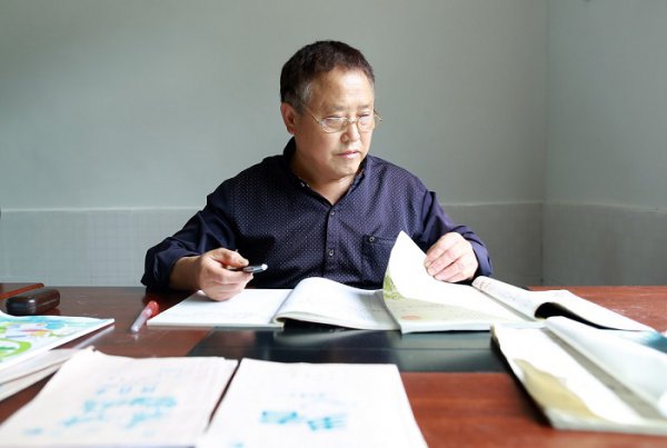 为什么不能用红笔写人的名字