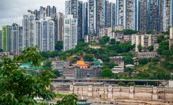 一个重庆相当于几个上海的面积