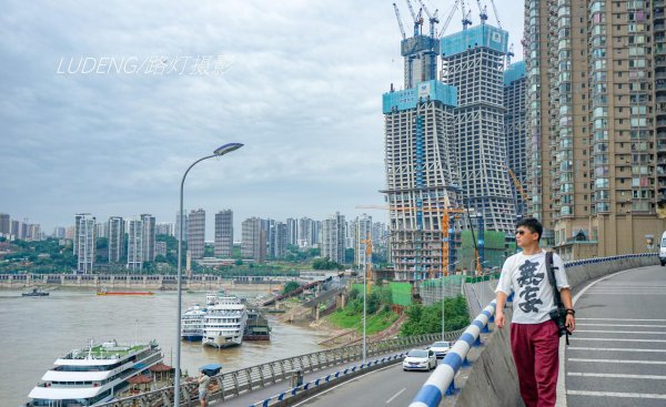 一个重庆相当于几个上海的面积