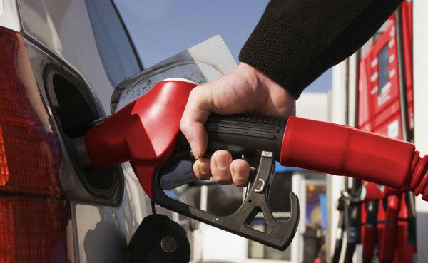 汽车怠速抖动是什么原因