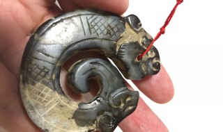 佩戴玉龙牌有什么好处 佩戴玉龙牌好处有什么