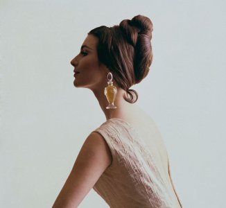 香水的保质期一般是多久 如何正确使用香水的小妙招