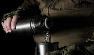 送给男闺蜜水杯刻什么字好 送给男闺蜜水杯应该刻什么字好