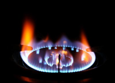 煤气灶怎么调才能调成蓝火苗 不花钱也能恢复蓝色火焰妙招