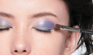 如何鉴别眼影膏与眼线液的好坏 怎样鉴别眼影膏与眼线液的好坏