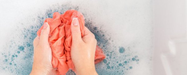 血桃汁弄到衣服上能洗掉吗