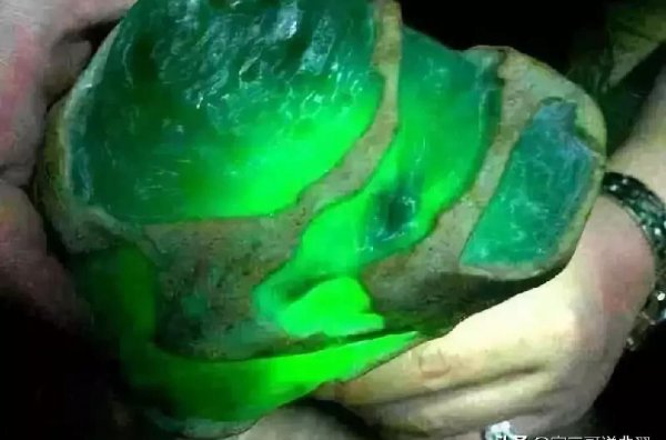 帝王绿翡翠怎么鉴别真假