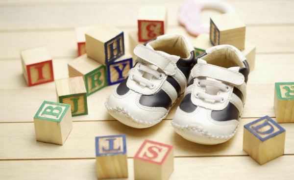 怎么量脚的尺寸买鞋子