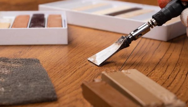 墙面发霉的原因及其处理方式