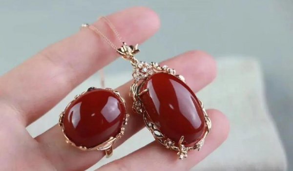 南红和玛瑙是一种东西吗