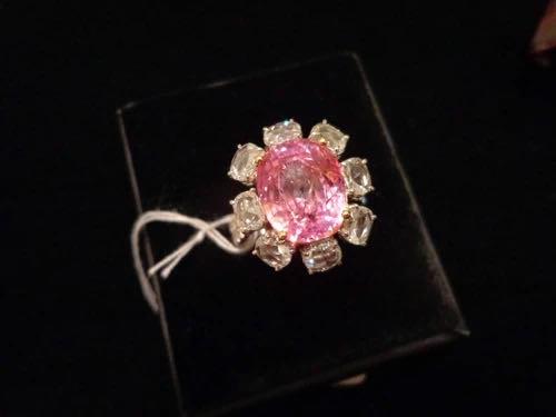 帕帕拉恰是什么宝石