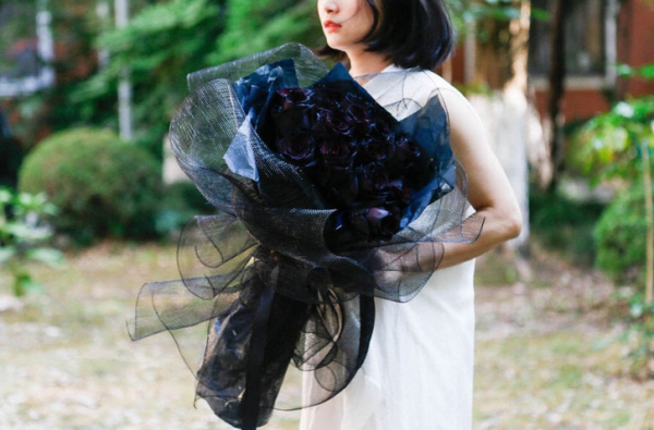 黑玫瑰代表什么意思