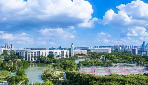 广州大学算名牌大学吗