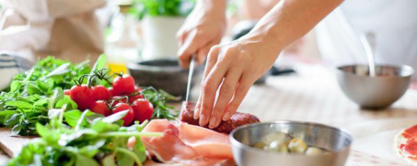 煮熟的鸡肉怎么炒好吃又嫩