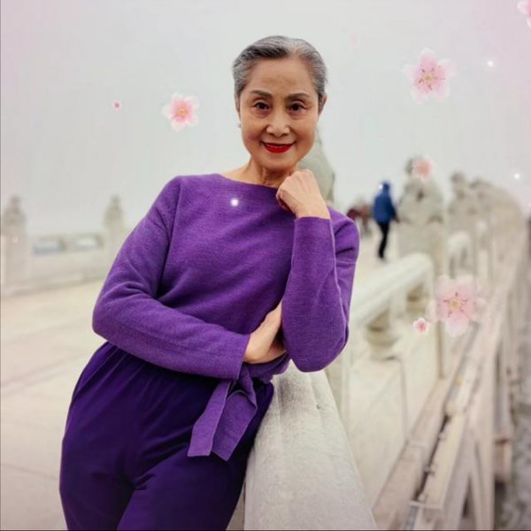 70多岁可以染头发吗