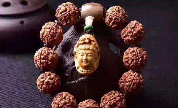 女人戴什么手串最养人