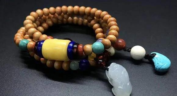 女人戴什么手串最养人