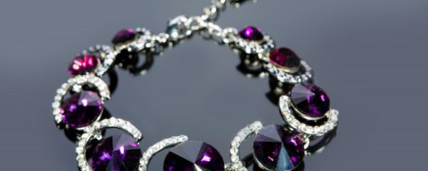 兔年本命年带什么比较好