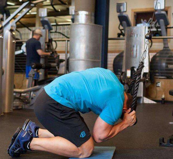 腹肌锻炼方法最快学生