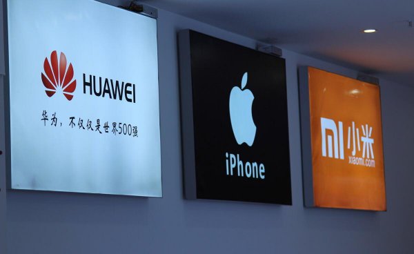 举例说明如何培养团队精神