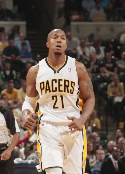 21号球衣号码的篮球明星