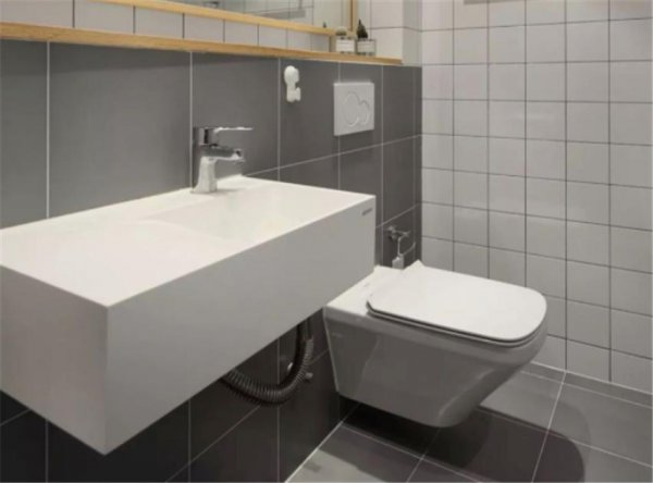 墙排水和地排水哪个好