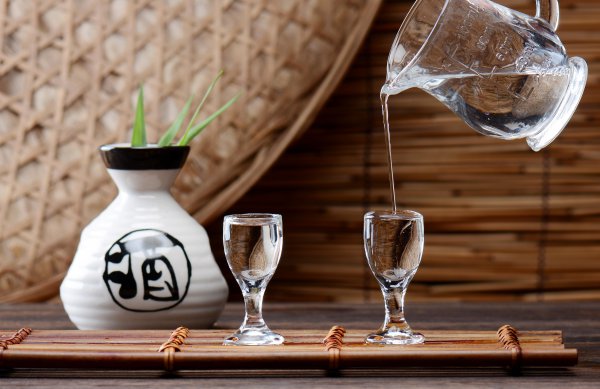 酒的代理商一年挣多少钱