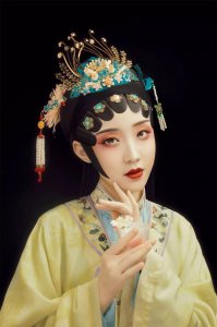 兰花指的意思 一个简单的兰花指里面蕴含了哪些学问