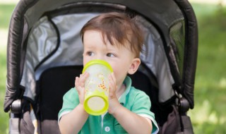 女儿水杯上刻什么字比较好 送女儿杯子上刻什么字好