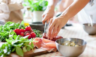 煮熟的鸡肉怎么炒好吃又嫩 炒熟鸡肉的烹饪方法