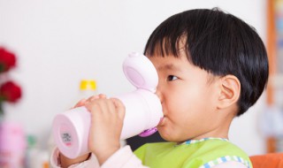 送孩子的水杯怎么刻什么字 送孩子的水杯怎么刻哪些字