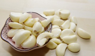 蒜是寒性的食物还是热性的 蒜性寒还是性热呢