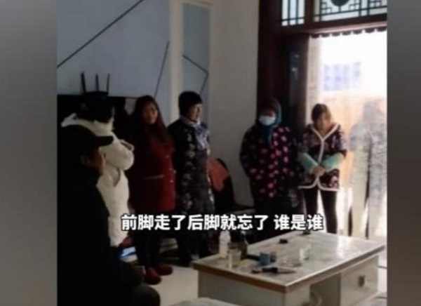 女孩相亲一天见30多个男孩