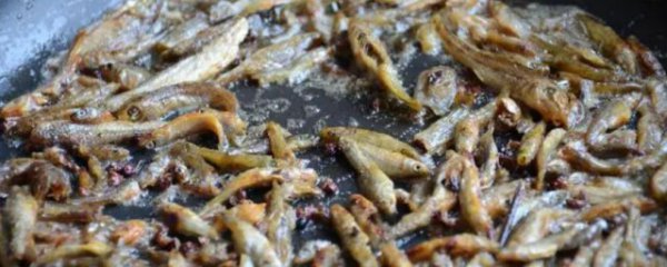 煮小鱼给宝宝要多久才能吃