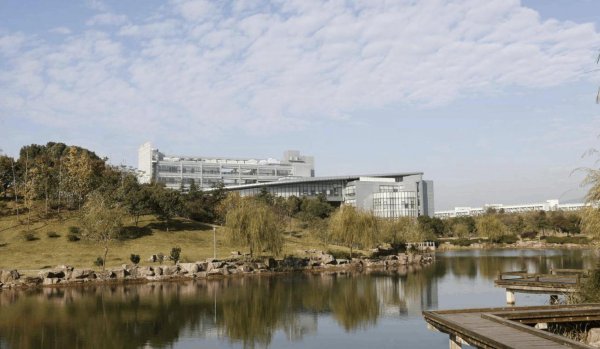 浙江师范大学和杭州师范大学哪个好一点值得报考