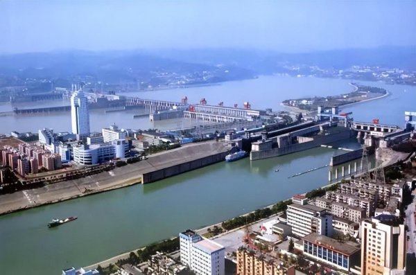 长江三峡旅游景点及特点介绍